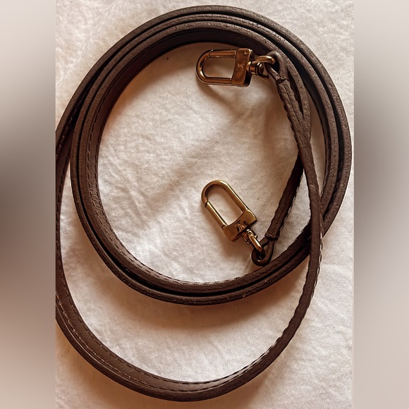 Authentic Louis Vuitton Alma purse - Picture 9 of 13